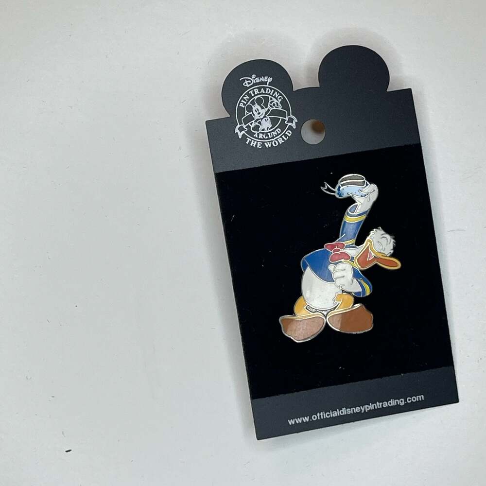 Disney Parks Donald Duck Laughing Enamel Pin - New on Card